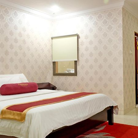 3 Putra Bi Executive Hotel Jakarta Luaran gambar