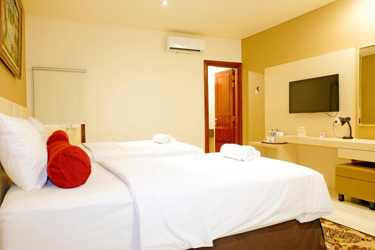 3 Putra Bi Executive Hotel Jakarta Luaran gambar